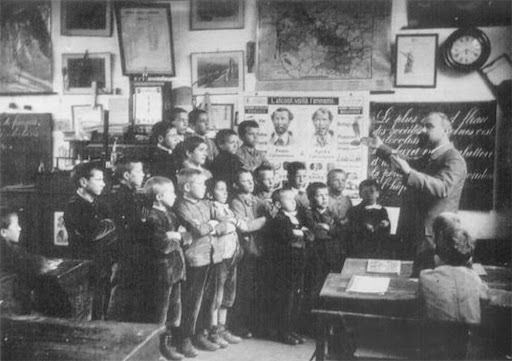 Jules Ferry : Architecte de l'Éducation et de la République Moderne