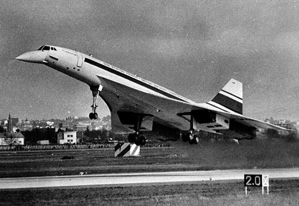 Le Vol Révolutionnaire du Concorde : Paris-New York Inaugure une Ère de Voyage Supersonique