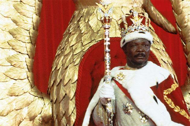 Jean-Bédel Bokassa s'auto-proclame Empereur de la République centrafricaine 