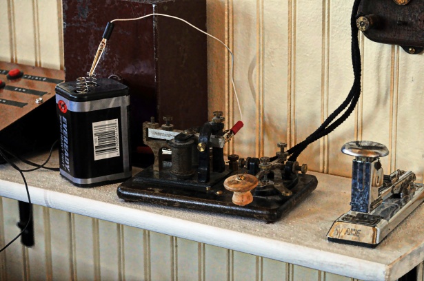 Samuel Morse présente son télégraphe électrique 