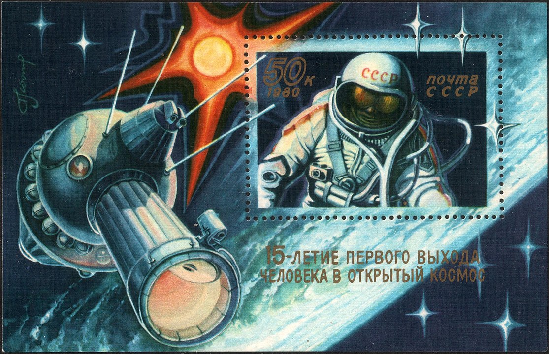 Le cosmonaute sovié;tique Alexeï Leonov effectue la première sortie dans l'espace