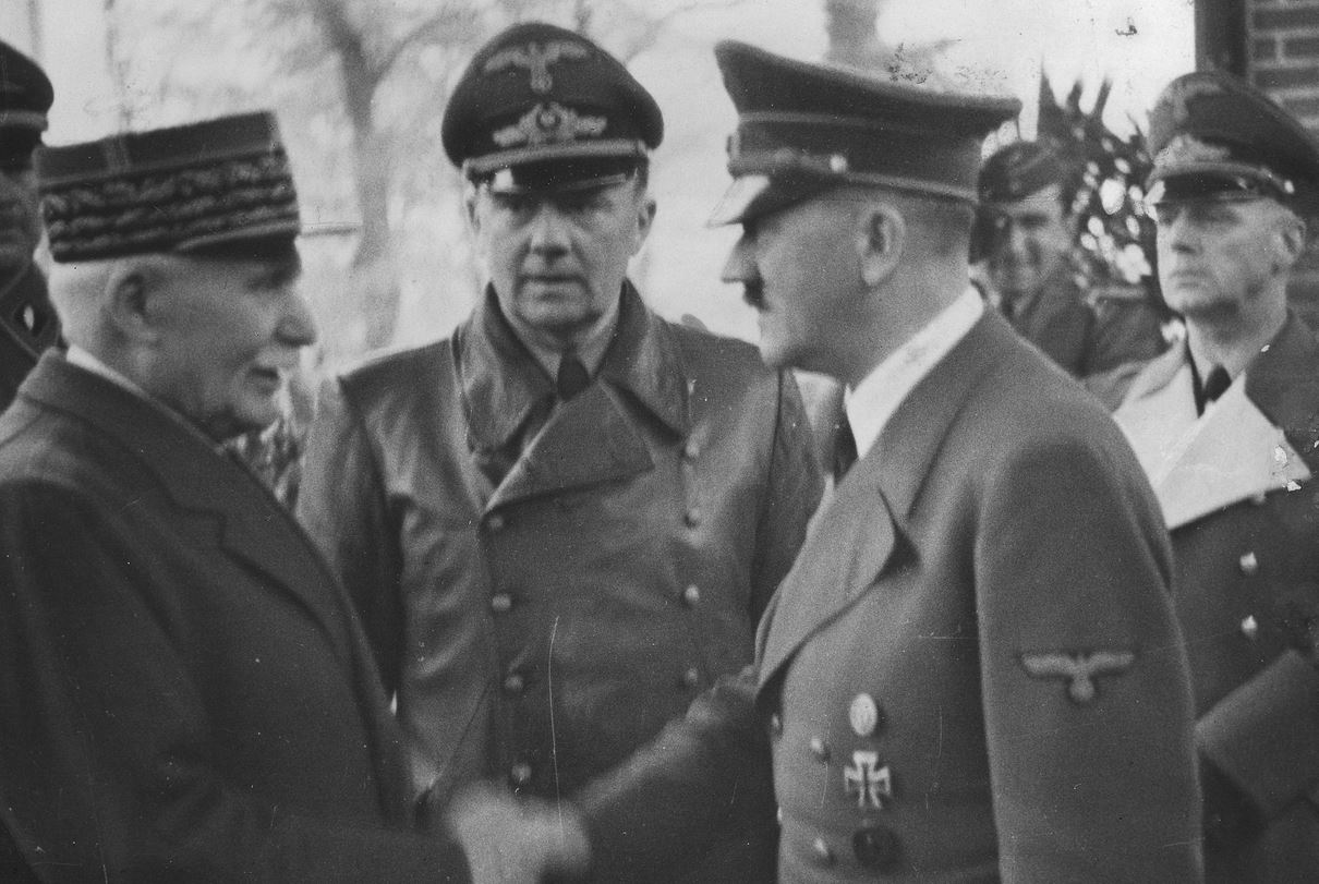 Le Maréchal Pétain est Nommé Chef du Gouvernement